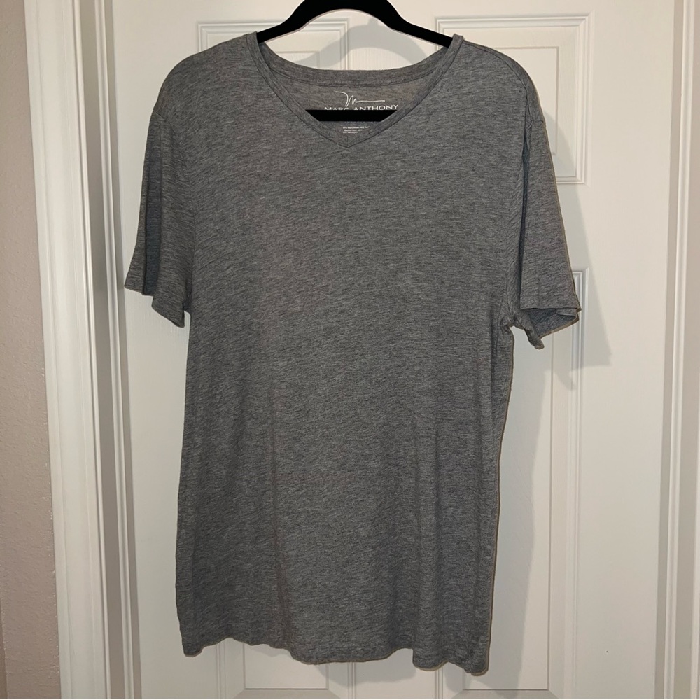 grey men’s medium t-shirt
